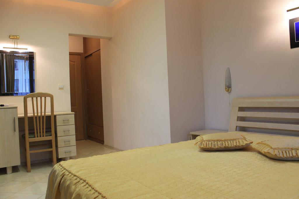 Stela Guest House Tsarevo Quarto foto